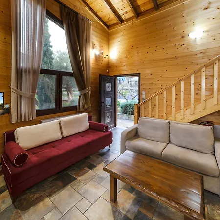 Anthidon Nature Estate & Farm 4*