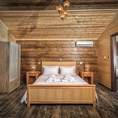 Anthidon Nature Estate & Farm 4*